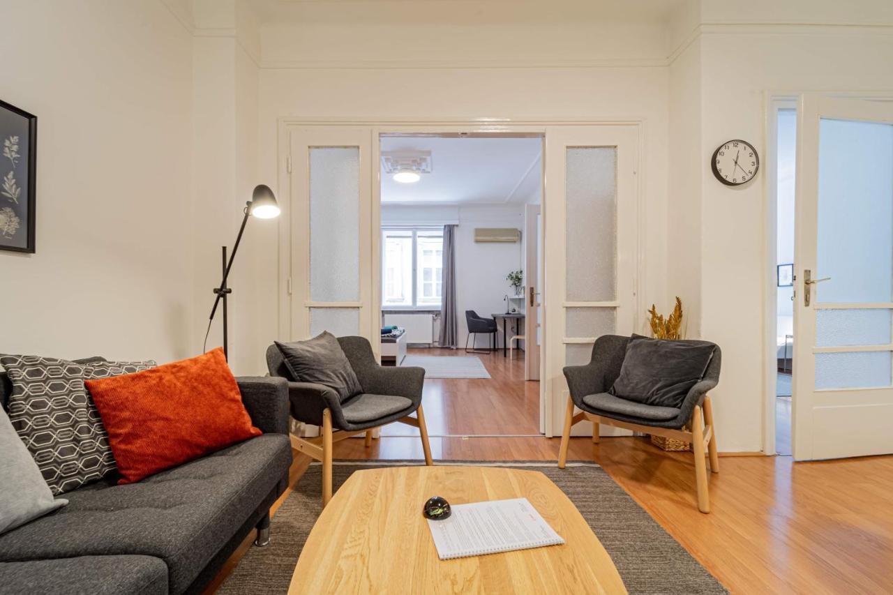 Central&cozy Balcony!3bdr 2bth Budapesta