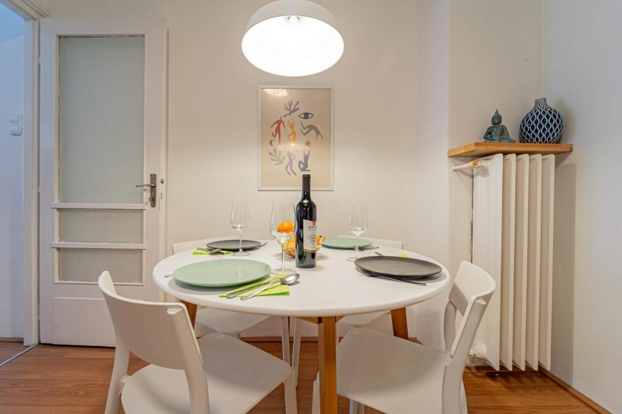 Central&cozy Balcony!3bdr 2bth Apartamento Budapest