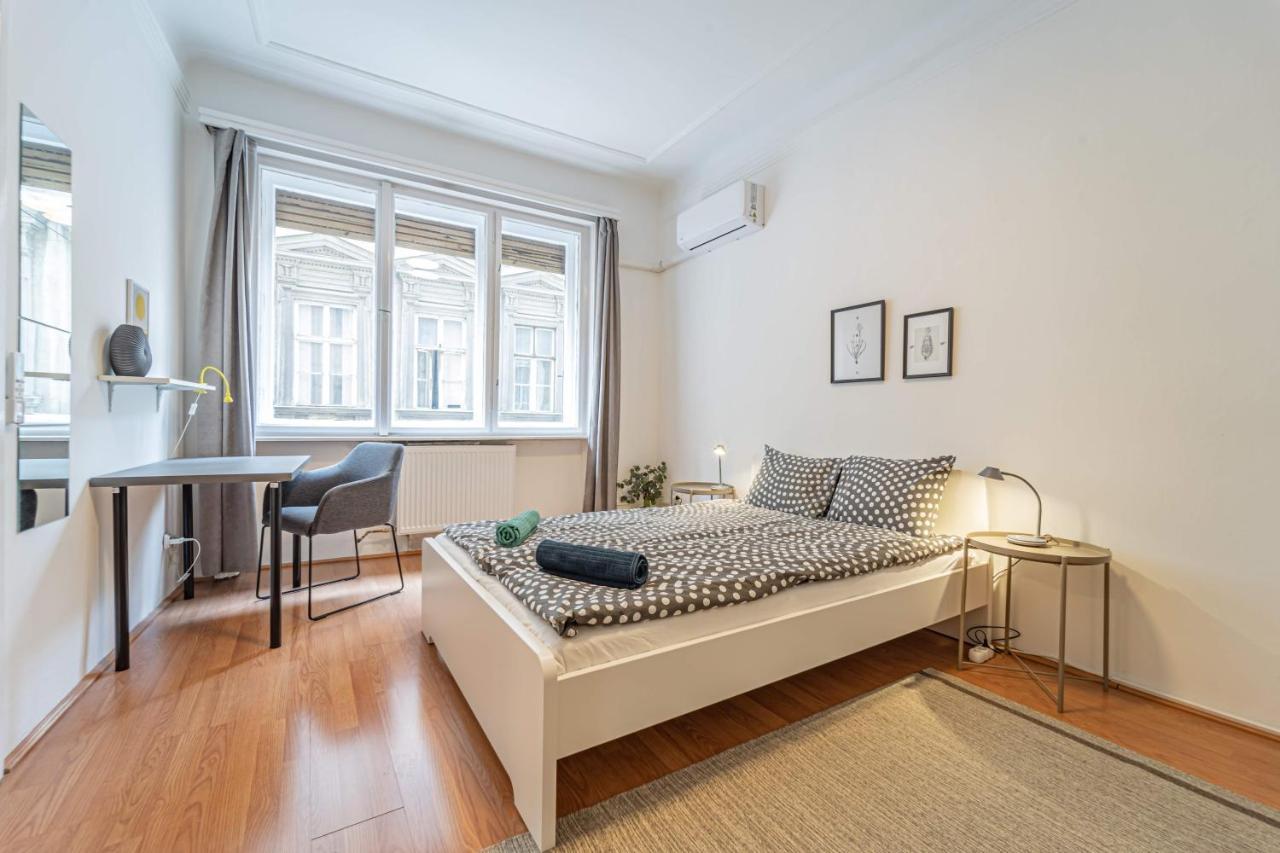Central&cozy Balcony!3bdr 2bth Apartament Budapesta